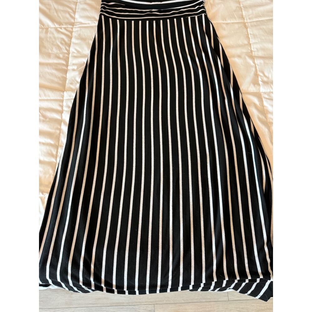 WOW Womens 2XL Black White Striped Maxi Skirt Stretchy Jersey Knit Long Skirt